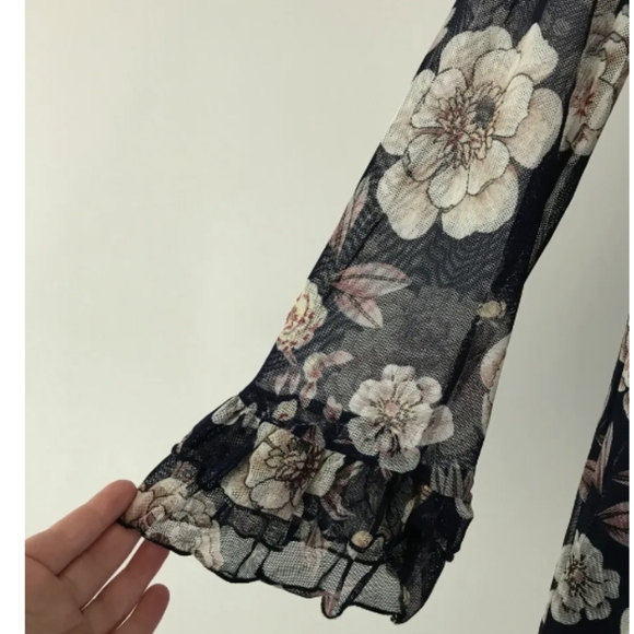 Helga Ruffle Sleeve Top - Picture 2 of 3